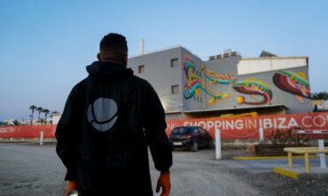 Street Artist Spaik reveals his 10-piece preview mural for BLOOP 2022